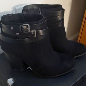 Black 9.5W Booties